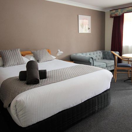 أوبيرون Highlands Motor Inn المظهر الخارجي الصورة
