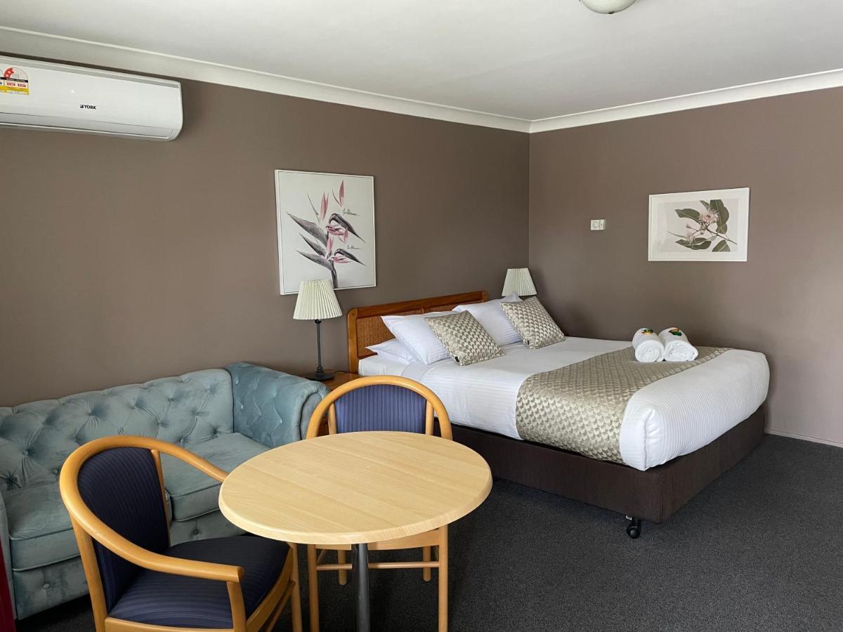 أوبيرون Highlands Motor Inn المظهر الخارجي الصورة