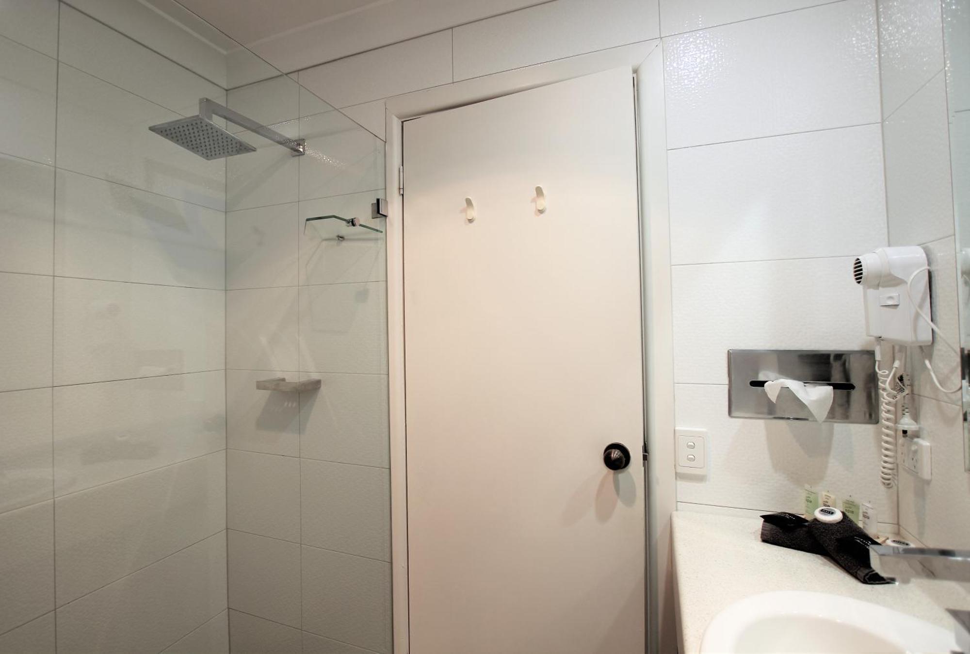 أوبيرون Highlands Motor Inn المظهر الخارجي الصورة