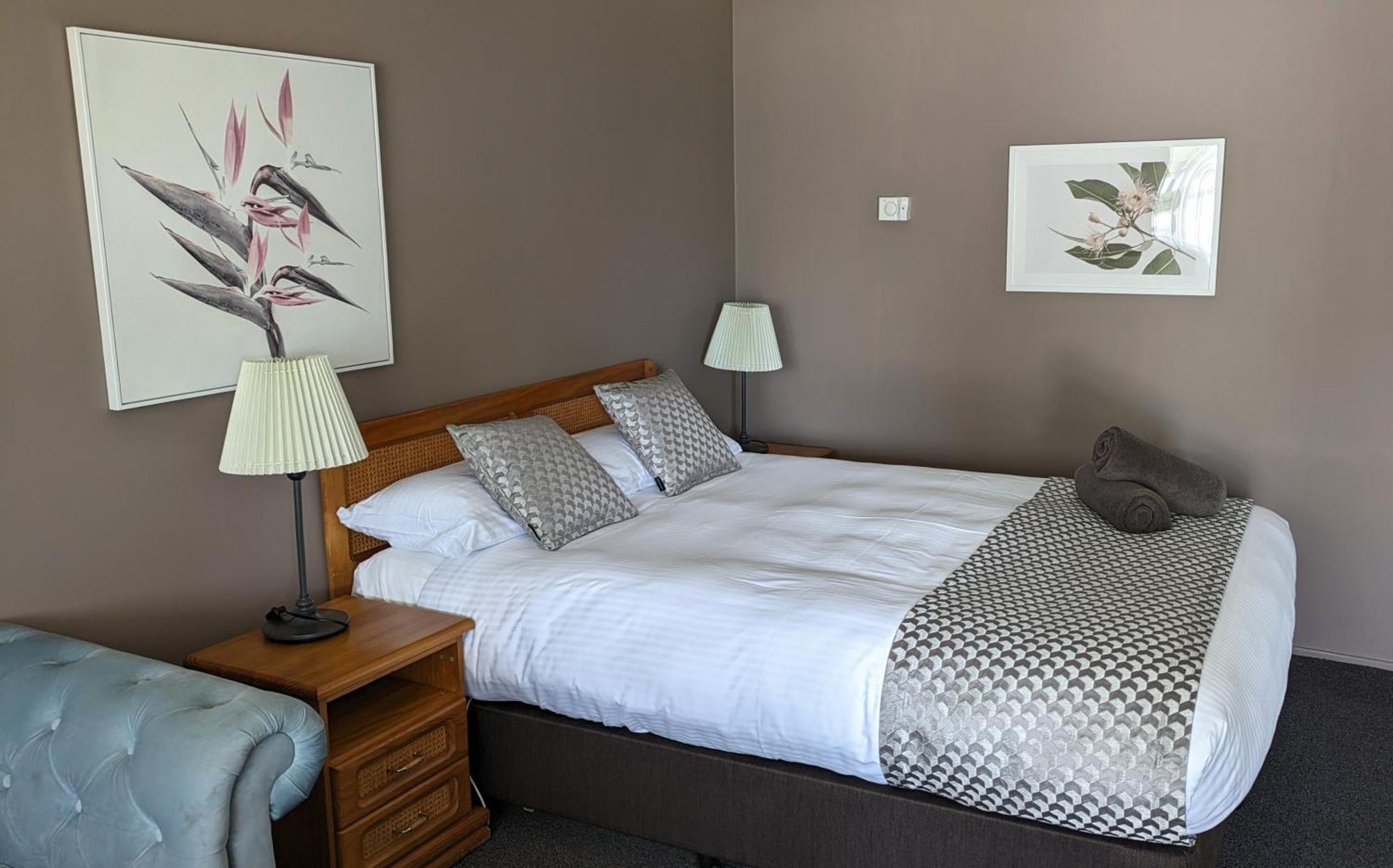 أوبيرون Highlands Motor Inn المظهر الخارجي الصورة