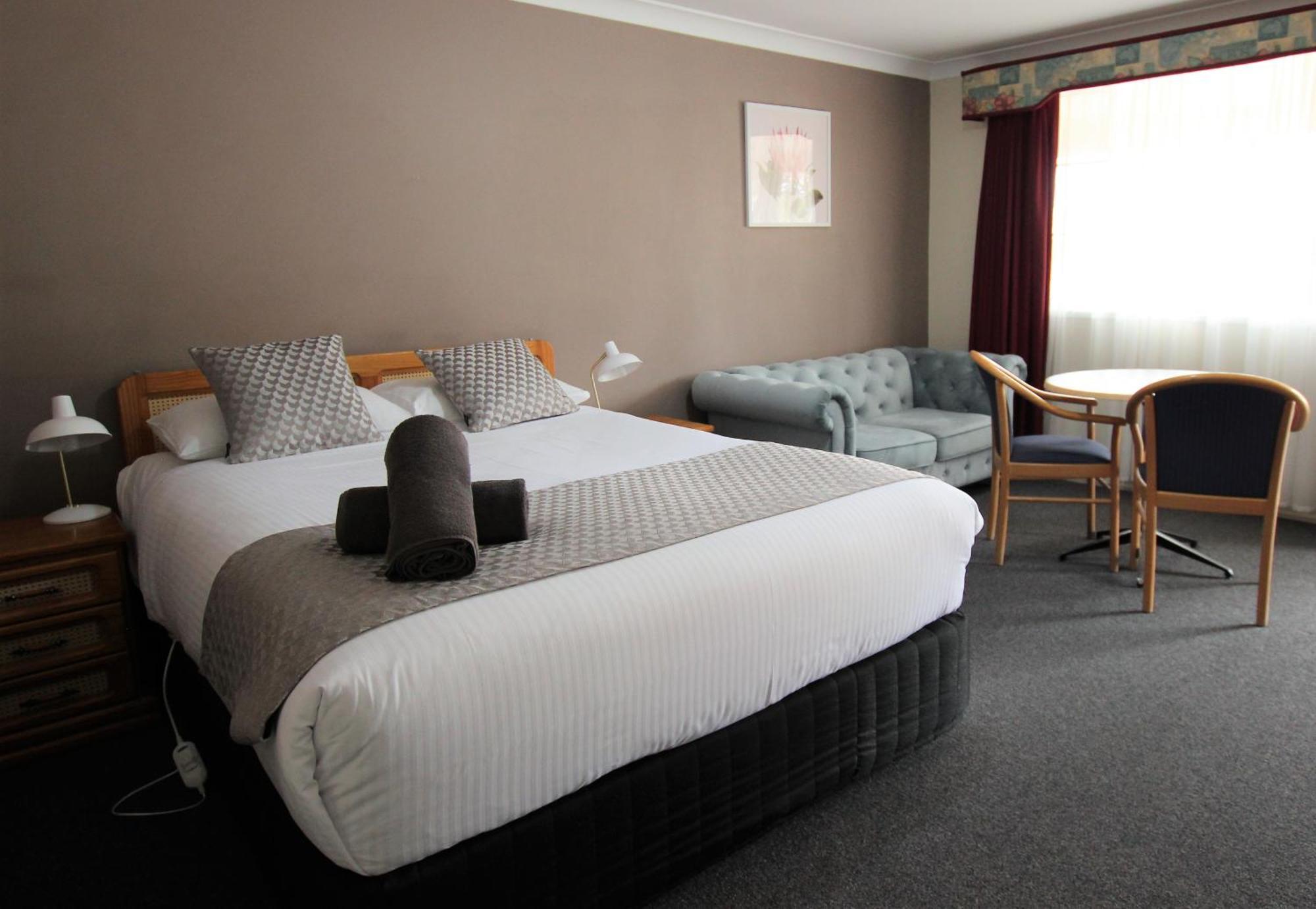 أوبيرون Highlands Motor Inn المظهر الخارجي الصورة