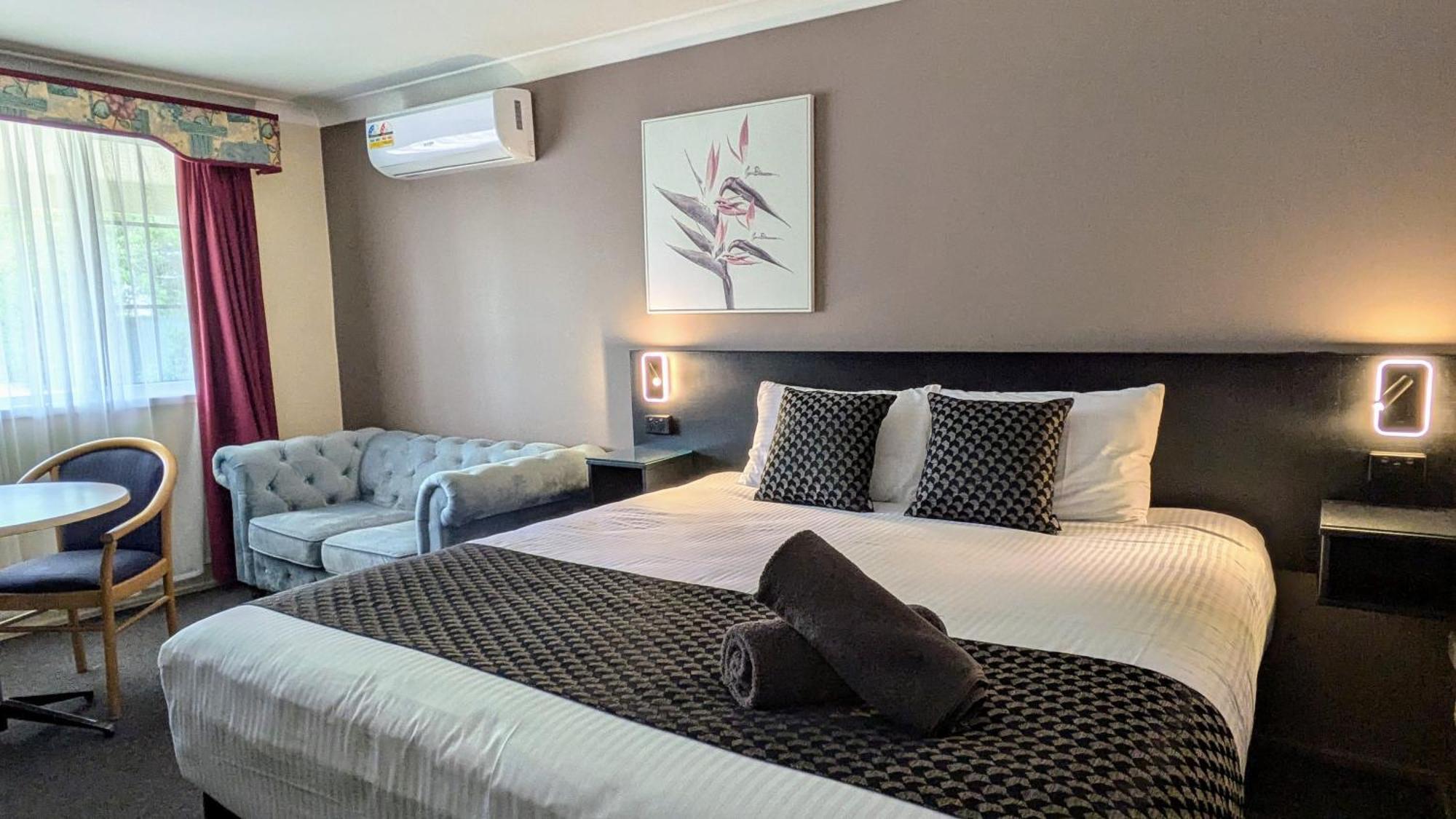 أوبيرون Highlands Motor Inn المظهر الخارجي الصورة