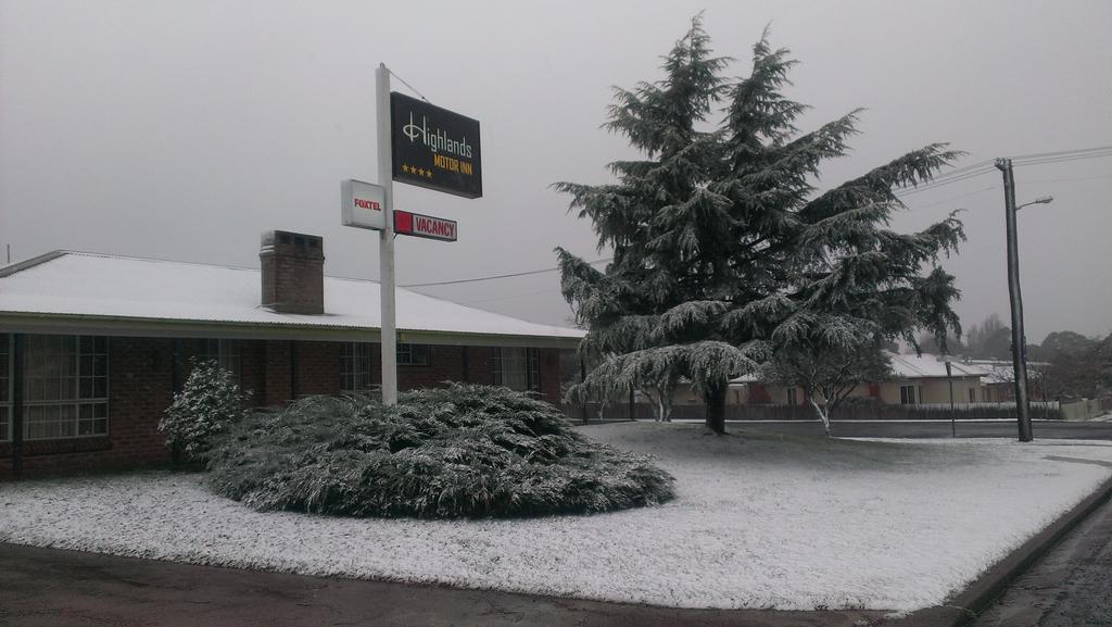 أوبيرون Highlands Motor Inn المظهر الخارجي الصورة